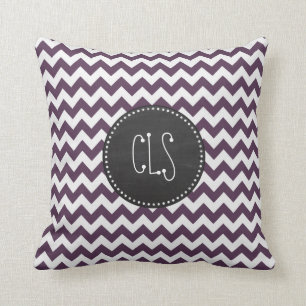 Aubergine Lila Chevron; Retro-Schultafel Kissen