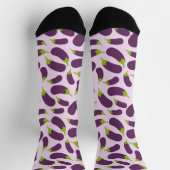 Aubergine Lila Gemüse Muster Design Socken (Oben)