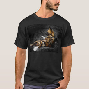 Auch wilde Hunde ruhen T-Shirt