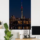 Auckland night light, Sky Tower, Poster (Heimbüro)