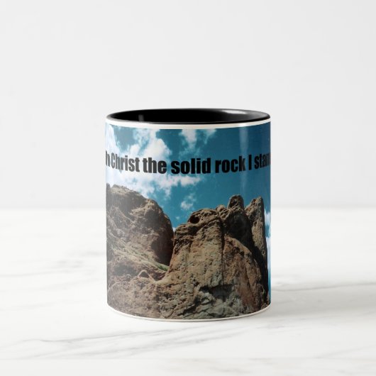 Auf Christus der solide Felsen stehe ich. Zweifarbige Tasse (Mittel)
