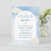 Auf Cloud 9 moderne Typografie Babydusche Einladung (Stehend Vorderseite)