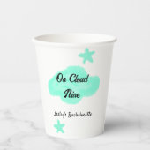 Auf Cloud neun pastellgrünen Wolken Stern Bachelor Pappbecher (Vorderseite)