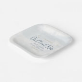 Auf Cloud Nine Elegant Dusty Blue Brautparty Pappteller (Gewinkelt)