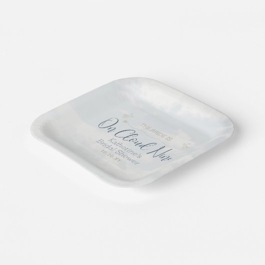 Auf Cloud Nine Elegant Dusty Blue Brautparty Pappteller (Gewinkelt)