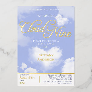 Auf Cloud Nine Elegante Script Baby Shower Gold Folieneinladung