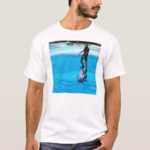 Auf Delphinen stehen T-Shirt