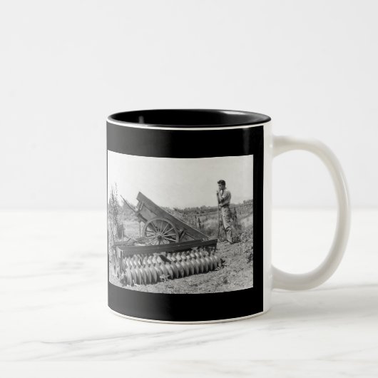 Auf dem Bauernhof in 1940 Zweifarbige Tasse (Rechts)