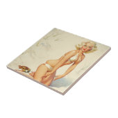 Auf dem Beach Retro Button-up Girl Fliese (Seite)