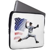 Auf dem Berg - Baseball Pitcher und US-Flagge Laptopschutzhülle (Vorne Rechts)