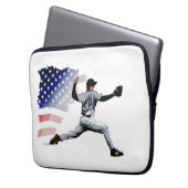 Auf dem Berg - Baseball Pitcher und US-Flagge Laptopschutzhülle (Vorderseite Links)