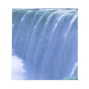 Auf dem Edge of Powerful Niagara Falls, New York Notizblock