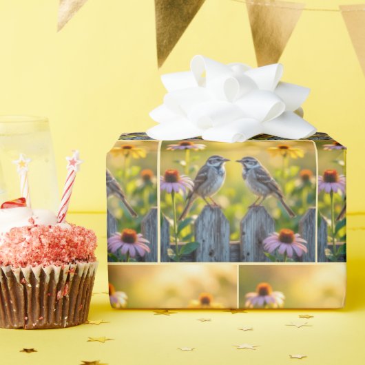 auf dem Picketzaun gehaltene Sparrow Geschenkpapier (Geburtstagsparty)