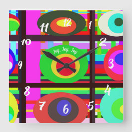 Auf dem Platz des zeitgenössischen künstlichen Tre Quadratische Wanduhr