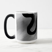 Auf dem Raster: Abstrakt grau, schwarz und weiß Verwandlungstasse (Links)