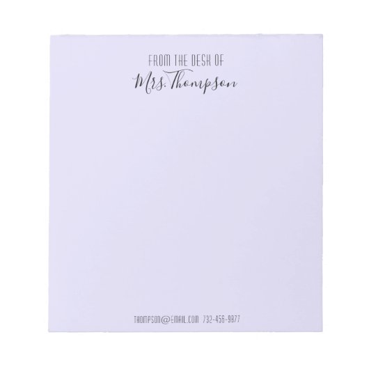 Auf dem Schreibtisch Lila, modernes Namensschild Notizblock (Vorderseite)