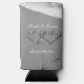 Auf dem Strand gezeichnet Herzen und eigene Hochze Selters Dosenkühler (Vorderseite)