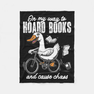 Auf dem Weg, um Bücher zu hamstern und Chaos zu ve Fleecedecke