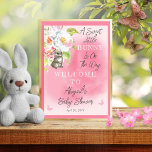 Auf dem Weg zur Babydusche ist ein süßer kleiner H Poster<br><div class="desc">"Ein süßer kleiner Bunny ist unterwegs" rosa Mädchen Dusche Composite Design von Holiday Hearts Designs.</div>