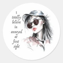 auf den ersten Blick verärgert Runder Aufkleber