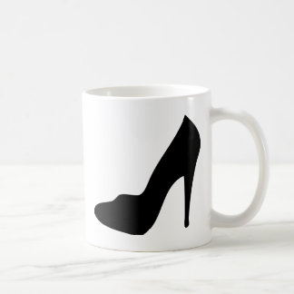 auf den Fersen gefolgte Schuhikone des Stiletts Kaffeetasse