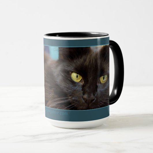 Auf den Kopf gestellt: rechte Seite hoch und Tasse (VorderseiteRechts)