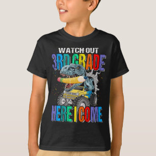 Auf der 3. Klasse sehe ich Monster Truck T-Shirt