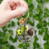 Auf der anderen Seite Pitch & Crease: Fußball-Cric Schlüsselanhänger (Hand)