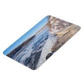 Auf der Klippe über dem eingefrorenen Fluss missis Magnet (Linke Seite)