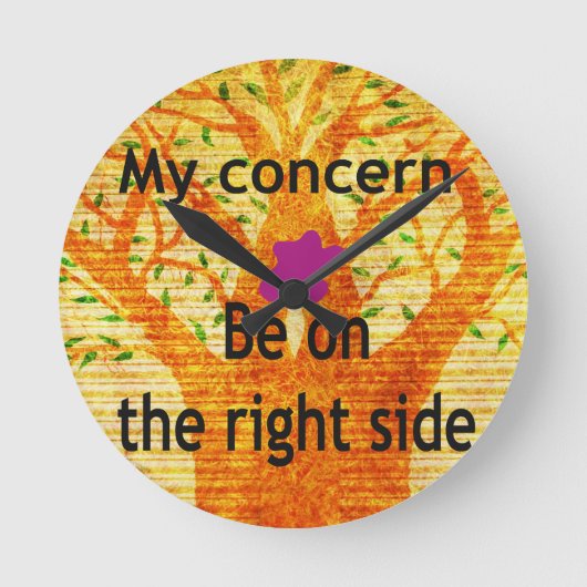 Auf der rechten Seite sein Runde Wanduhr (Vorderseite)