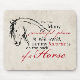 Auf der Rückseite eines Pferdes Mousepad