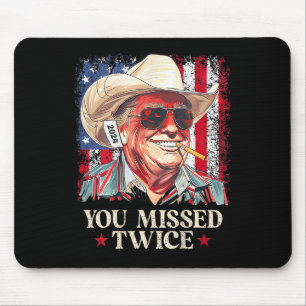 (auf der Rückseite) Sie vermisst zweimal Western C Mousepad