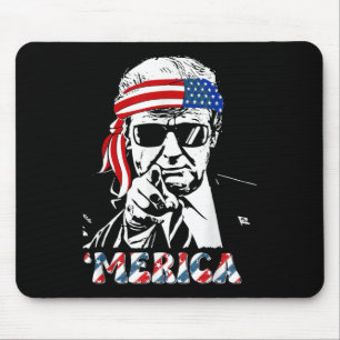 (auf der Rückseite) Trump als Faust angespornt für Mousepad