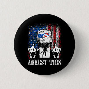 (auf der Rückseite) Verhaftung dieser Trump-Fahne  Button