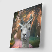 Auf der Straße mit Pepe the Alpaca Quadratische Wanduhr (Winkel)