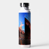 Auf der Strecke Trinkflasche (Links)