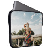 Auf der Terrasse stehend Laptopschutzhülle (Vorne Rechts)