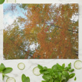 Auf die Herbstlaube schauend Ich farbige Fallfolie Geschirrtuch (Gefaltet)