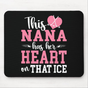 Auf dieser Eishockey-Nana-Oma-Eishockeyspielerin Mousepad