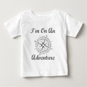 auf einem Abenteuer Baby T-shirt