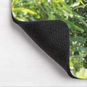 Auf einem Baum stehende Eule Mousepad (Ecke)