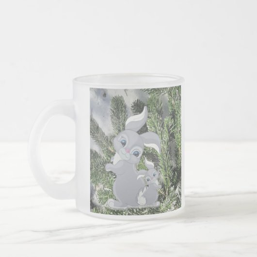 auf einem Nadelzweig konzipiert Mattglastasse (Links)