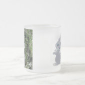 auf einem Nadelzweig konzipiert Mattglastasse (Mittel)