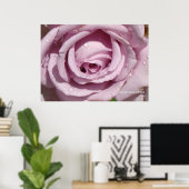 Auf einer Lavendel-Rose Poster (Heimbüro)