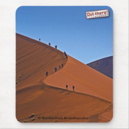 Auf einer riesigen Sanddüne Mousepad