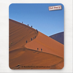 Auf einer riesigen Sanddüne Mousepad