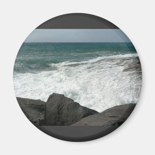 Auf großen Felsen brechen Magnet (Vorne)