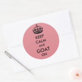 Auf Knopf "Ruhe und Ziege behalten" Runder Aufkleber (Umschlag)