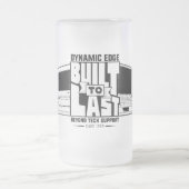 Auf letzte Tasse gebaut (Mittel)