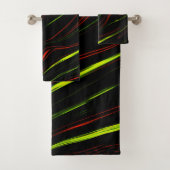 Auf schwarzem Fond zeigen sich die grünen und rote Badhandtuch Set (Insitu)